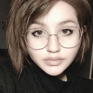 Meet your Posher, Makayla